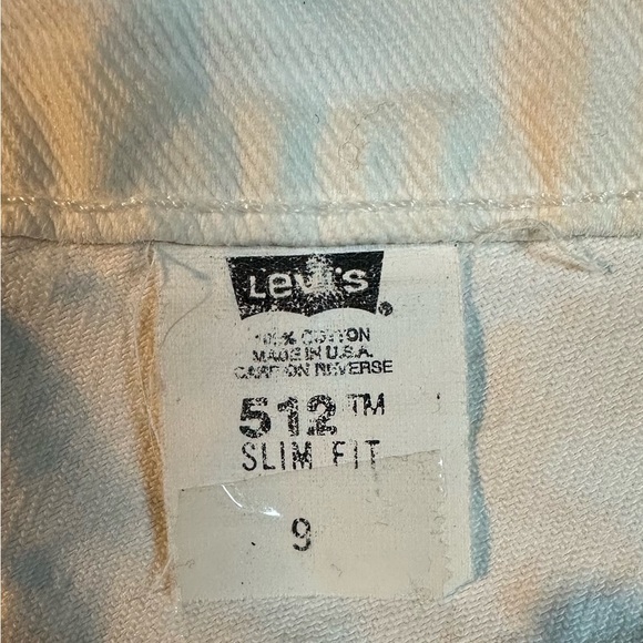 Vintage Levi 512 Slim Fit White Shorts, Size 9 - Picture 7 of 7